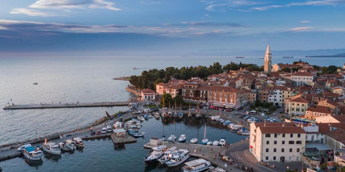 Apartma Sunny Apartment Izola Luaran gambar